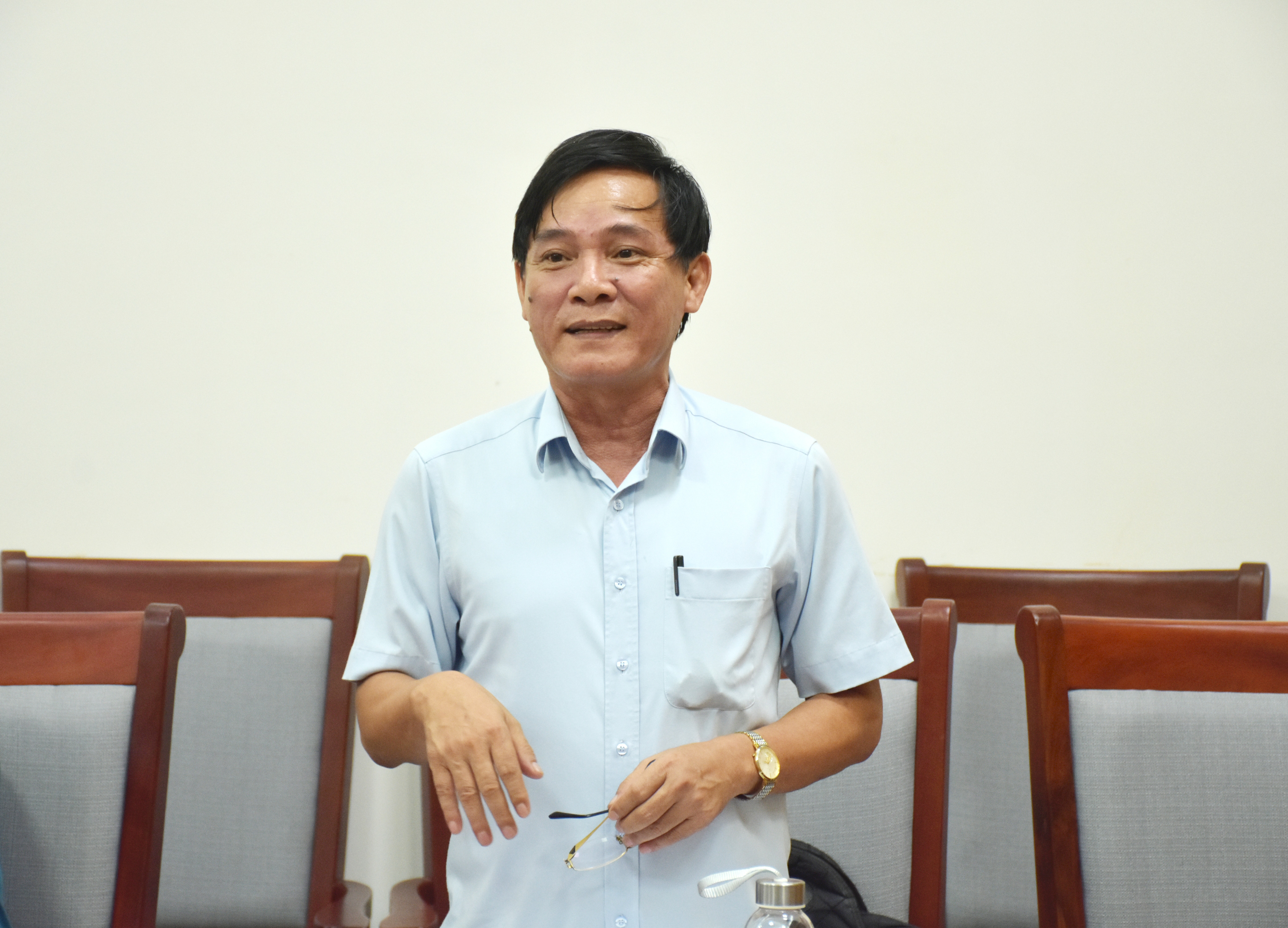 Giám đốc Sở Khoa học và công nghệ Trần Quốc Thành báo cáo các đề án. Ảnh: Thanh Lê