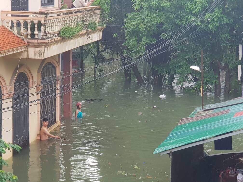 Ngập lụt tại khu dân cư K1, P. Trường Thi ngày 16/10/2019. Ảnh: CTV