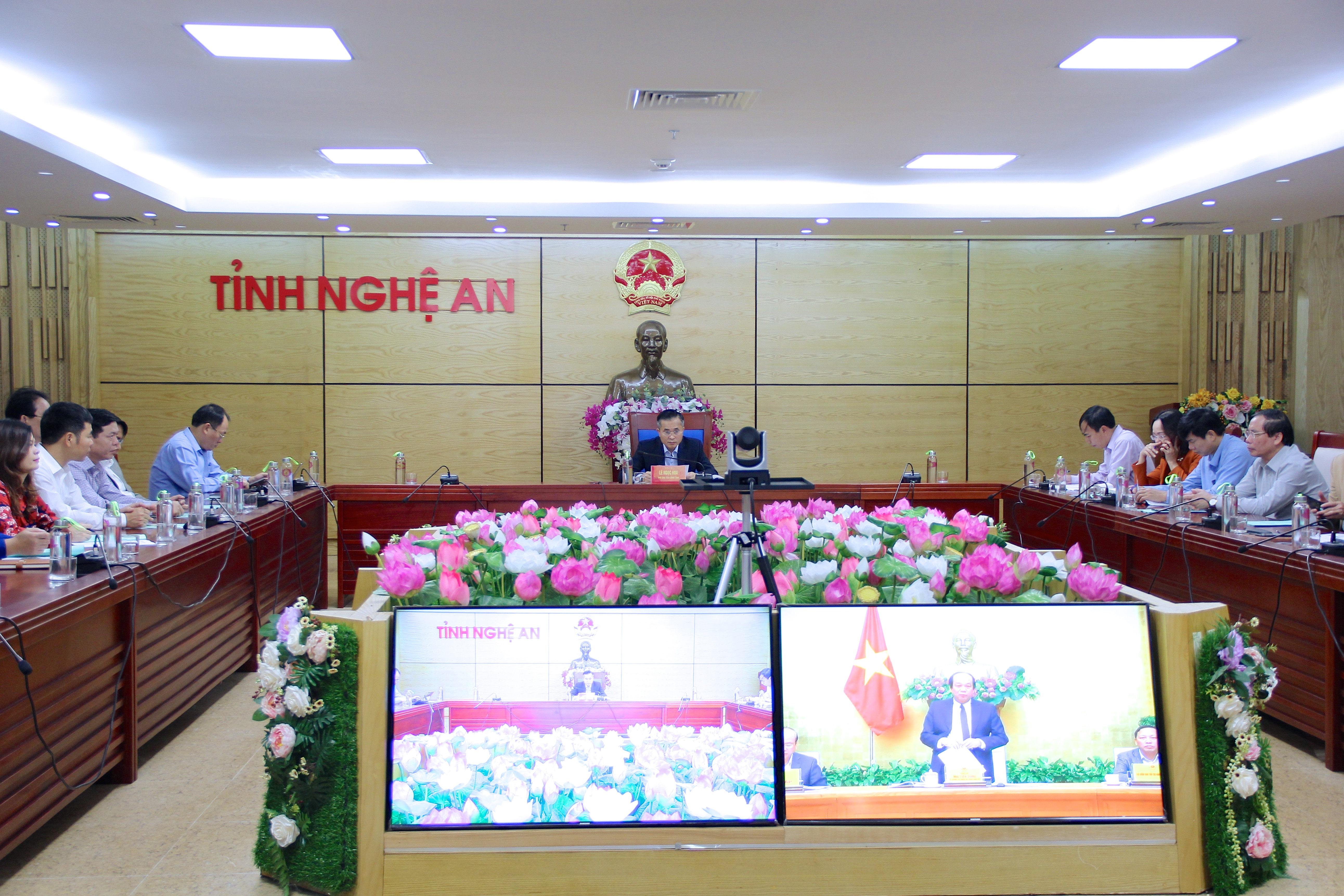 Họp trực tuyến. Ảnh: Mỹ Nga 