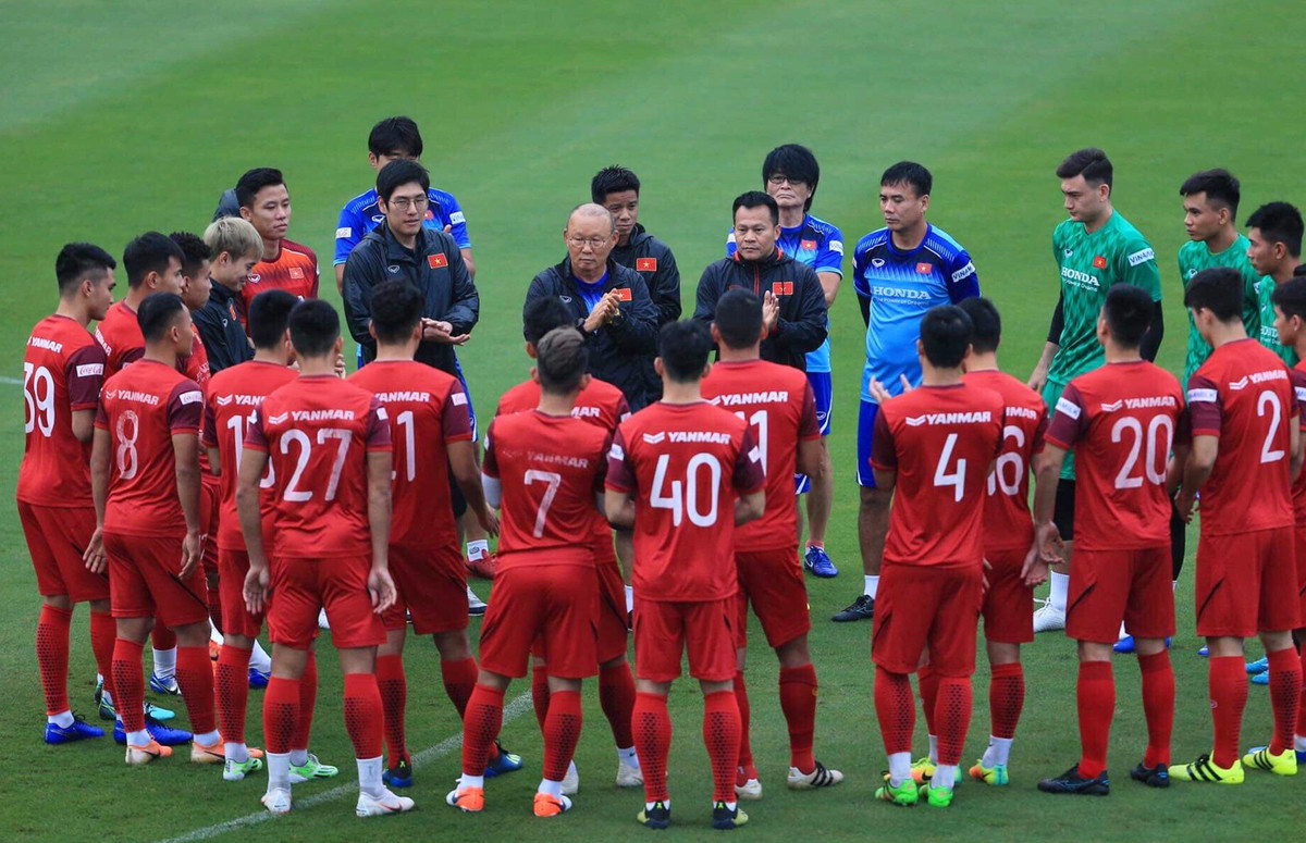 Muốn giữ được vị trí thứ 2, Đội tuyển Việt Nam phải có điểm trước Đội tuyển UAE. Ảnh: vnexpress.net