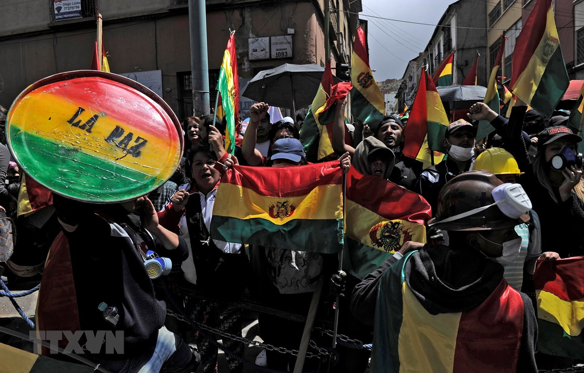 Biểu tình tại thủ đô La Paz, Bolivia, ngày 9/11/2019. Ảnh: AFP/TTXVN