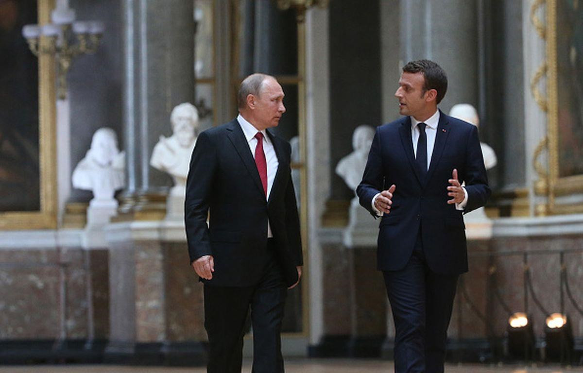 Tổng thống Nga Vladimir Putin và Tổng thống Pháp Emmanuel Macron. Ảnh: Getty