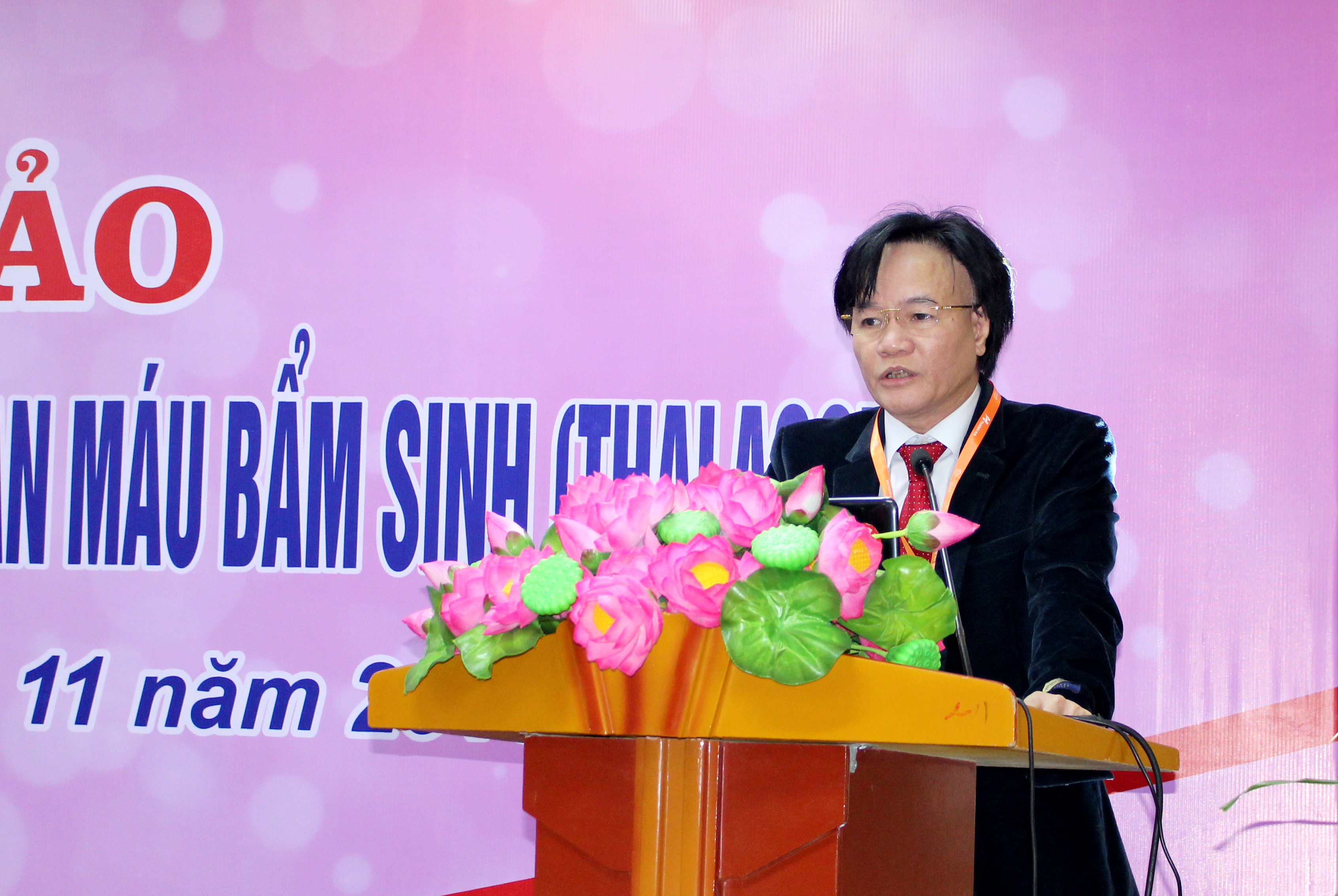 Bác sĩ CKII Nguyễn Quang Vinh- Giám đốc Trung tâm huyết học - Truyền máu Nghệ An phát biểu khai mạc hội thảo. Ảnh: Đinh Nguyệt