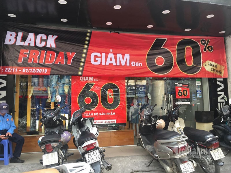 Black Friday là dịp rất nhiều mặt hàng đua nhau giảm giá 