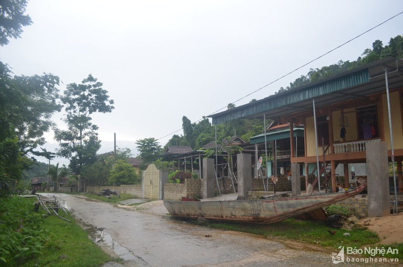 Điểm tái định cư Huôi Chà Là, xã Đồng Văn, huyện Quế Phong. Ảnh: Nhật Lân