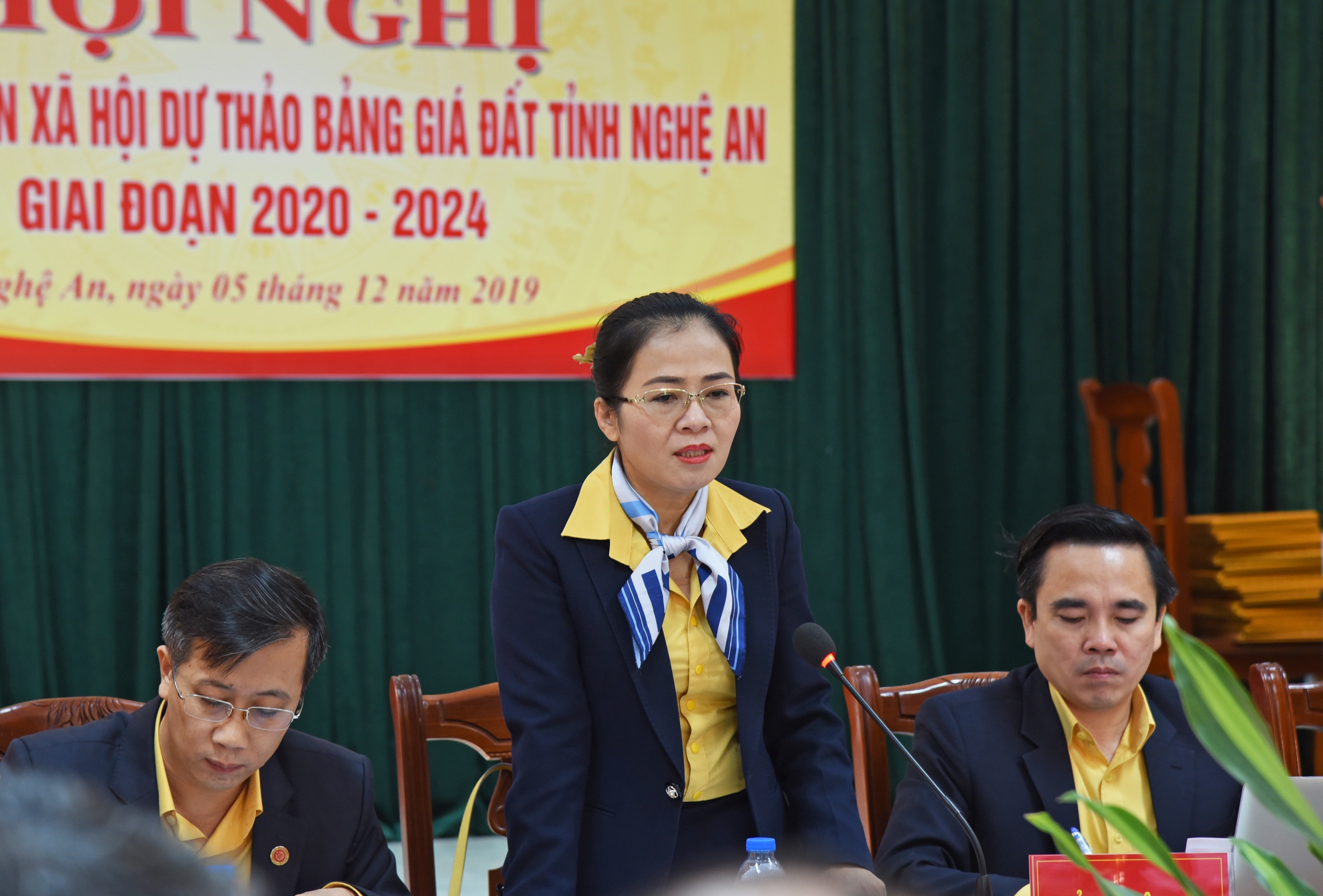 Đồng chí Võ Thị Minh Sinh - Ủy viên Ban Thường vụ Tỉnh ủy, Chủ tịch Ủy ban MTTQ tỉnh phát biểu tại hội nghị. Ảnh: Thu Giang