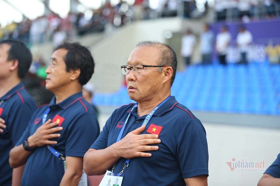 Thầy Park động viên học trò trong khó khăn: Hãy cho mọi người thấy, người Việt Nam không sợ hãi!