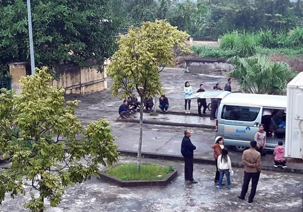 Nguyên PGĐ Bệnh viện huyện Kim Sơn tử vong dưới ao nước.