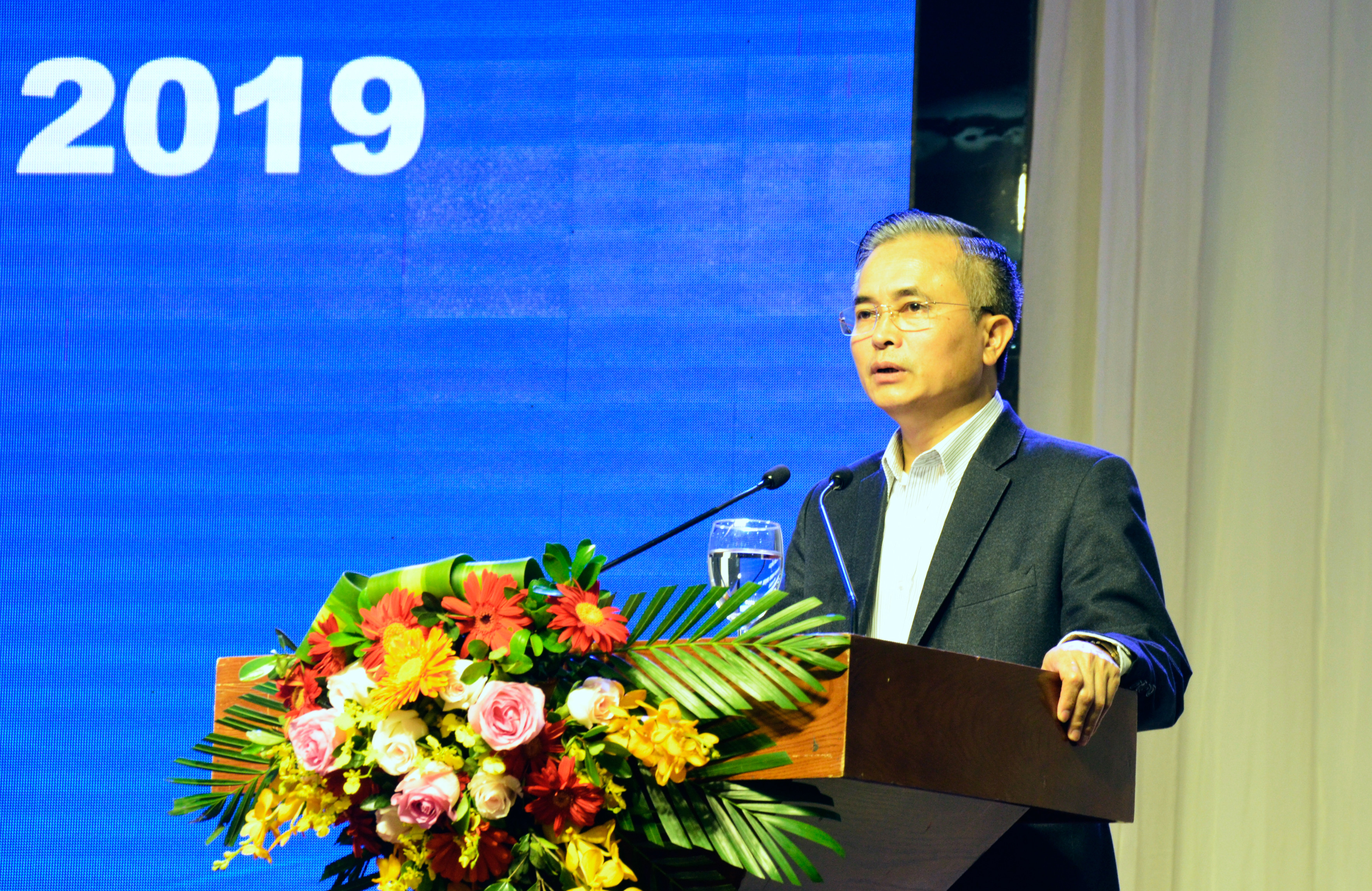 Phó Chủ tịch UBND tỉnh Lê Ngọc Hoa phát biểu tại hội nghị. Ảnh: Thanh Lê