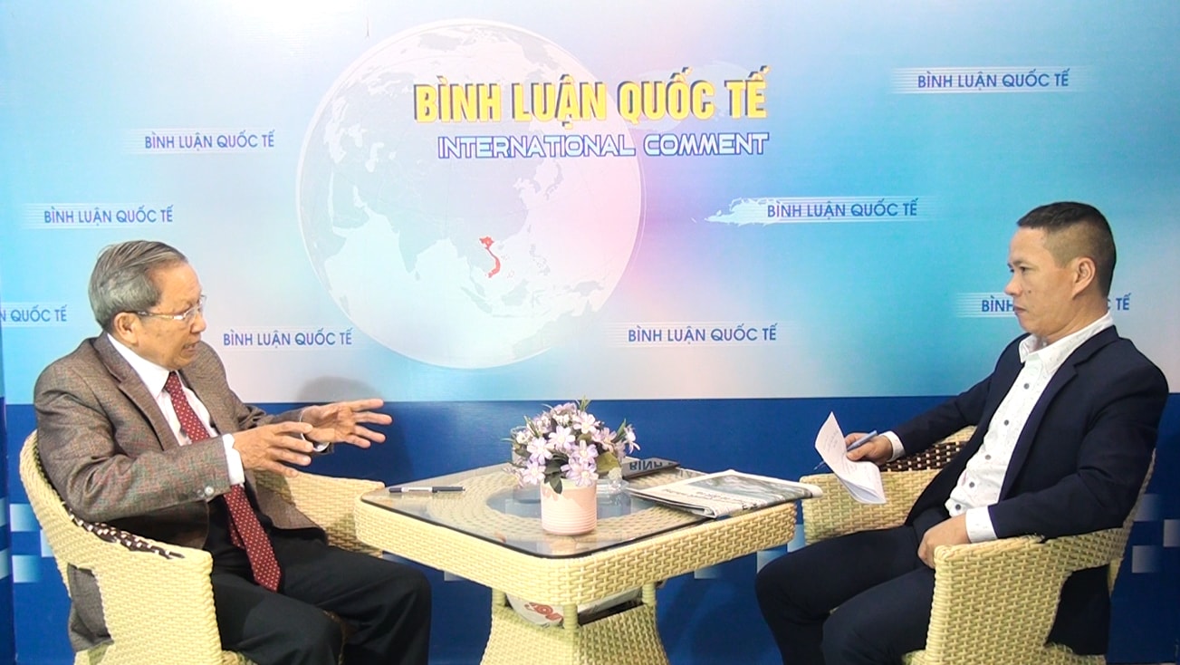 Thiếu tướng Lê Văn Cương trả lời phỏng vấn Báo Nghệ An