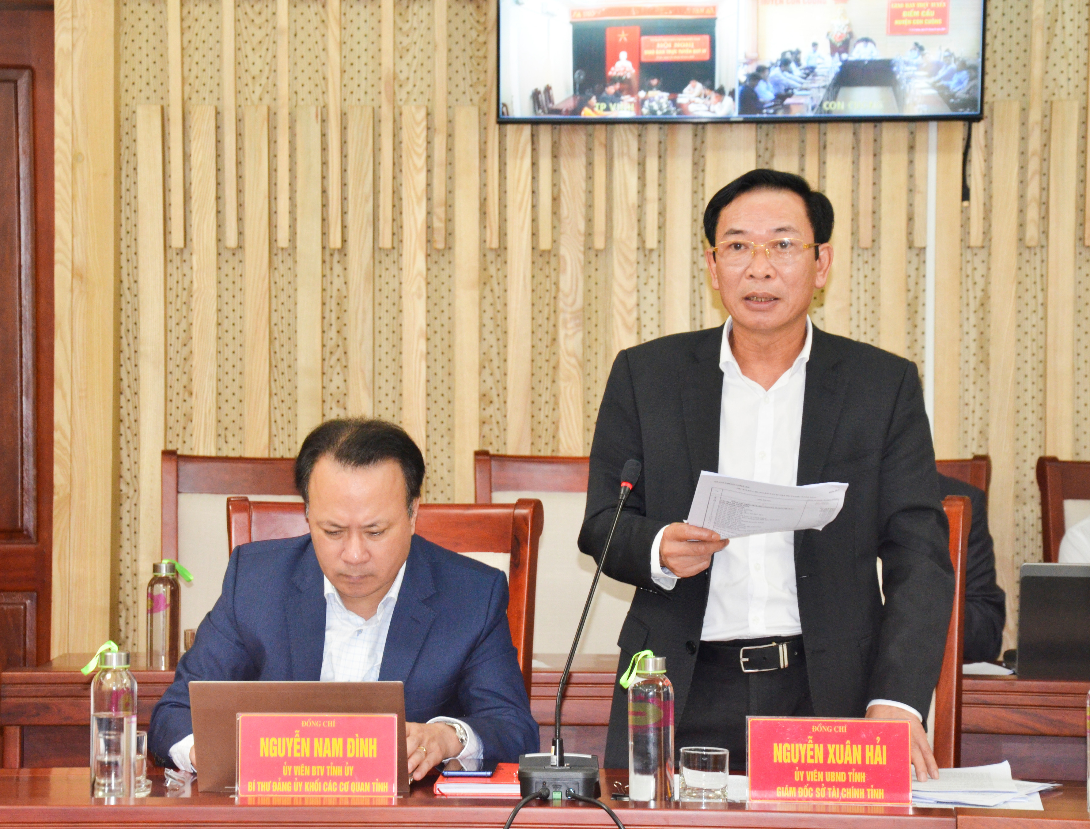Giám đốc Sở Tài chính Nguyễn Xuân Hải báo cáo kết quả