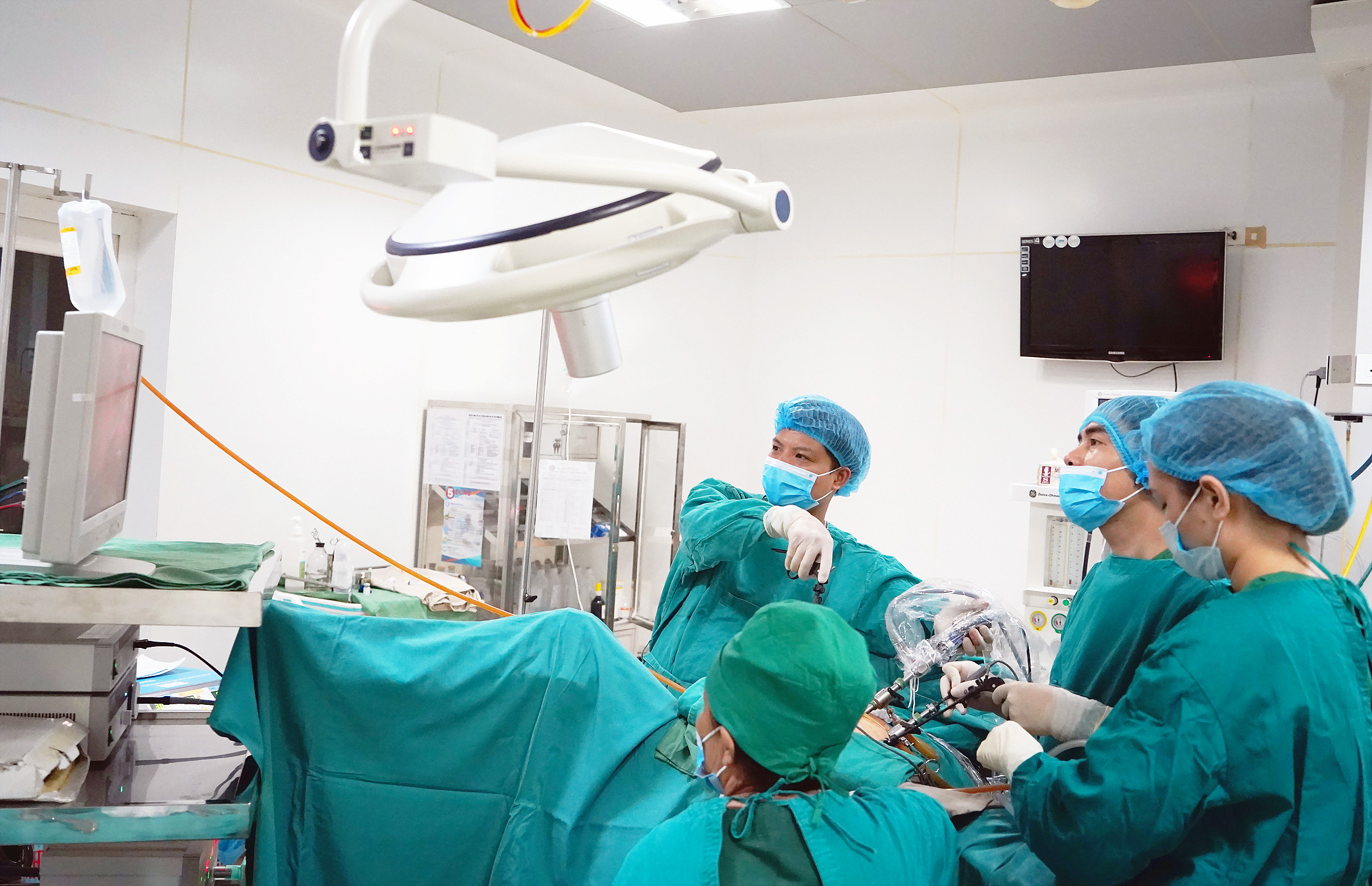 Bệnh viện Đa khoa Cửa Đông triển khai thường quy phẫu thuật nội soi rộng rãi vào các chuyên khoa. Ảnh: Cao Phương