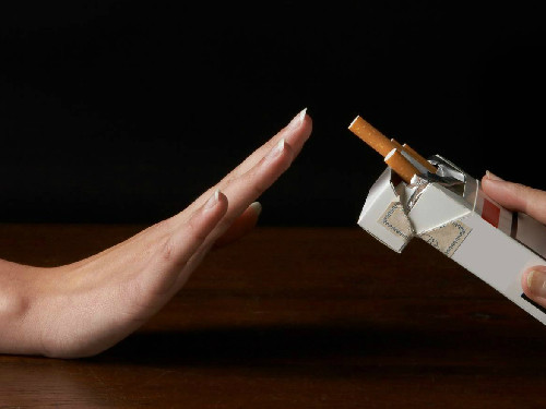 Phương pháp bỏ thuốc lá hiệu quả nhất là bằng tự nhiên. Ảnh: Internet