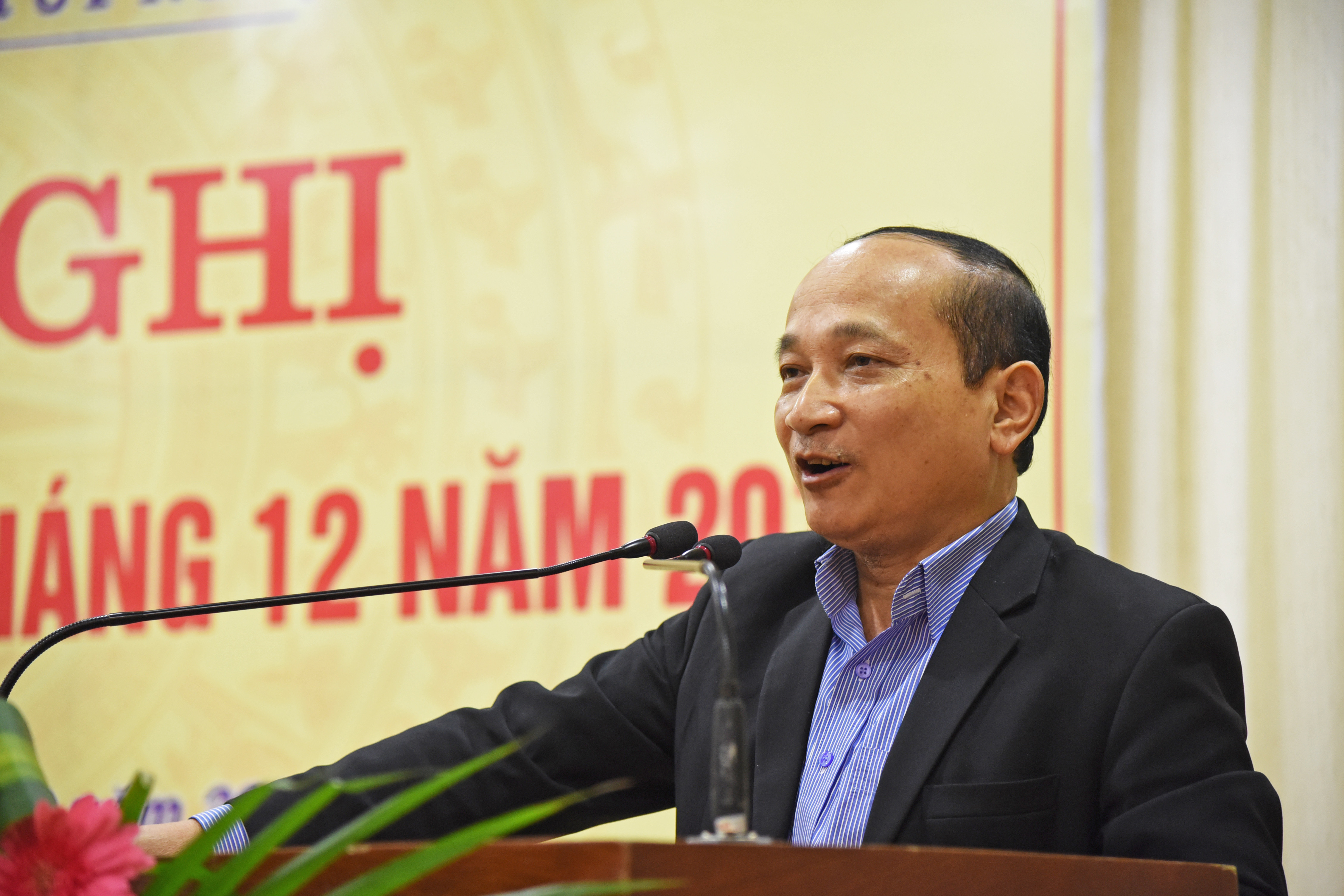 Phó trưởng đoàn ĐBQH tỉnh Nguyễn Thanh Hiền thông tin kết quả kỳ họp vừa qua của Quốc hội. Ảnh: Thu Giang