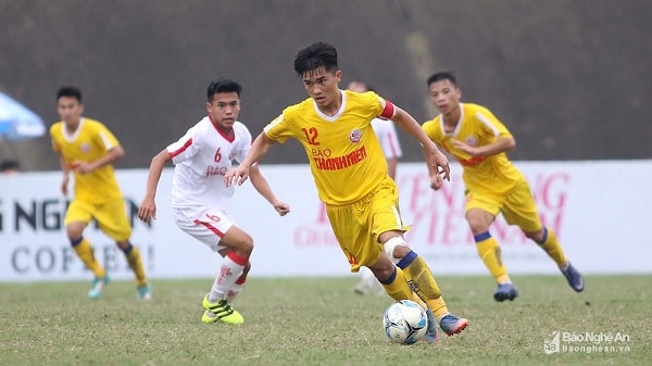 Văn Lắm là cầu thủ thi đấu khá nổi bật trong màu áo các đội trẻ SLNA những năm gần đây. Ảnh tư liệu