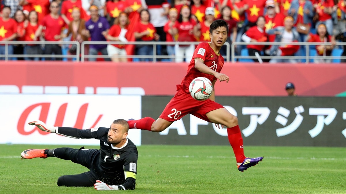 Phong độ ấn tượng của Phan Văn Đức tại Asian Cup 2019 khiến nhiều CLB Nhật Bản để mắt tới. Ảnh: AFC