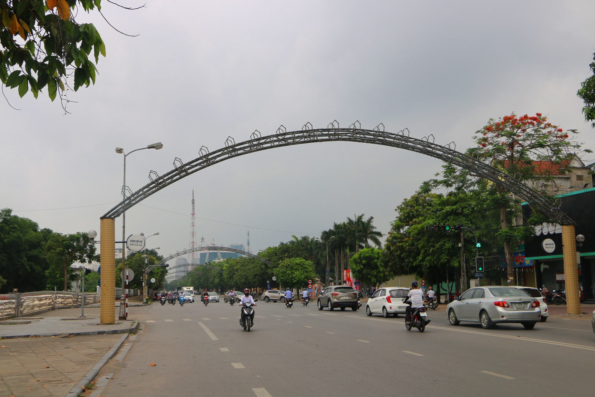 Tương tự đất đường Hồ Tùng Mậu chắc chắn sẽ được điều chỉnh tăng sau khi được quy hoạch là phố Đi bộ. Ảnh: Nguyễn Hải