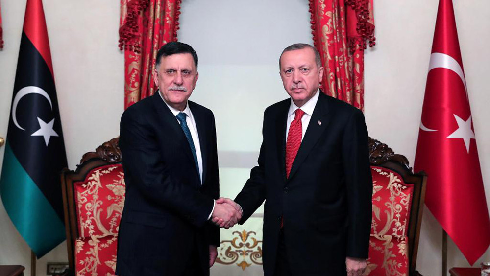 Tổng thống Thổ Nhĩ Kỳ Tayyip Erdogan đã gặp Thủ tướng Libya Fayez al-Sarraj tại Istanbul, vào tháng 11 năm 2019. Ảnh: Reuters