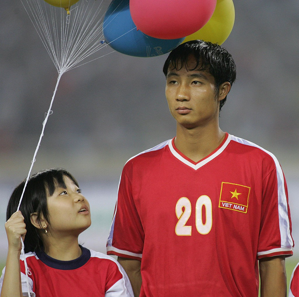Lê Quốc Vượng trong màu áo Đội tuyển Việt Nam. Ảnh: FBVN