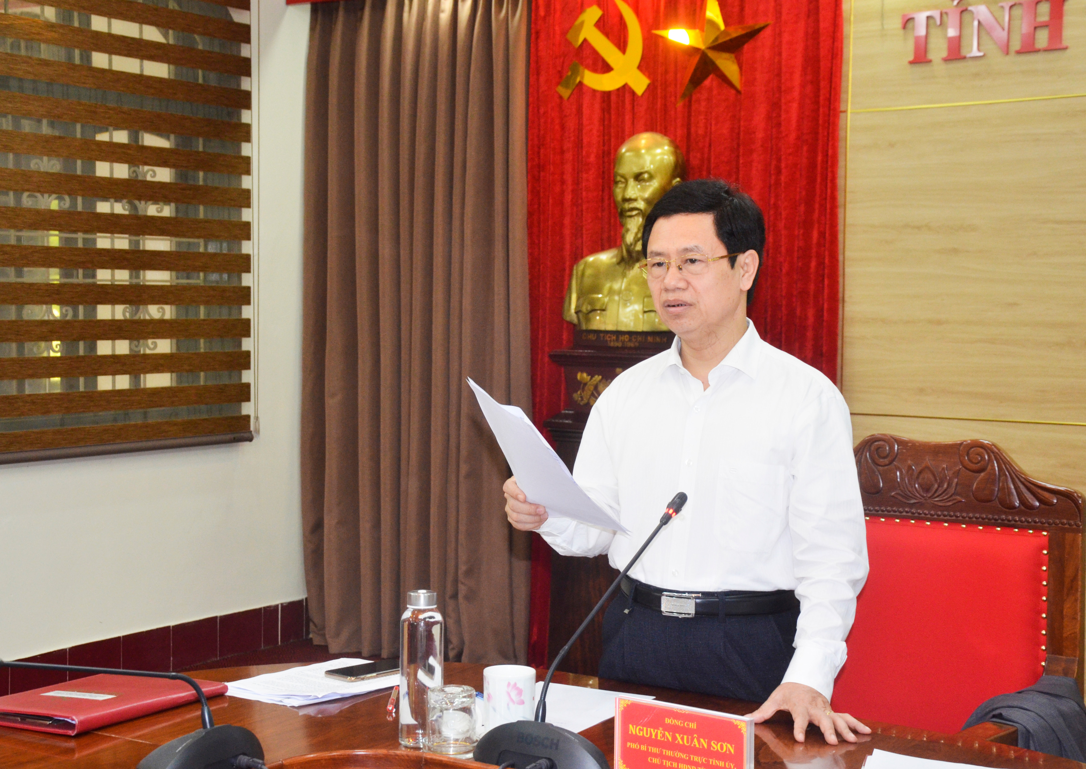 Phó Bí thư Thường trực Tỉnh ủy Nguyễn Xuân Sơn kết luận tại hội nghị. Ảnh: Thanh Lê