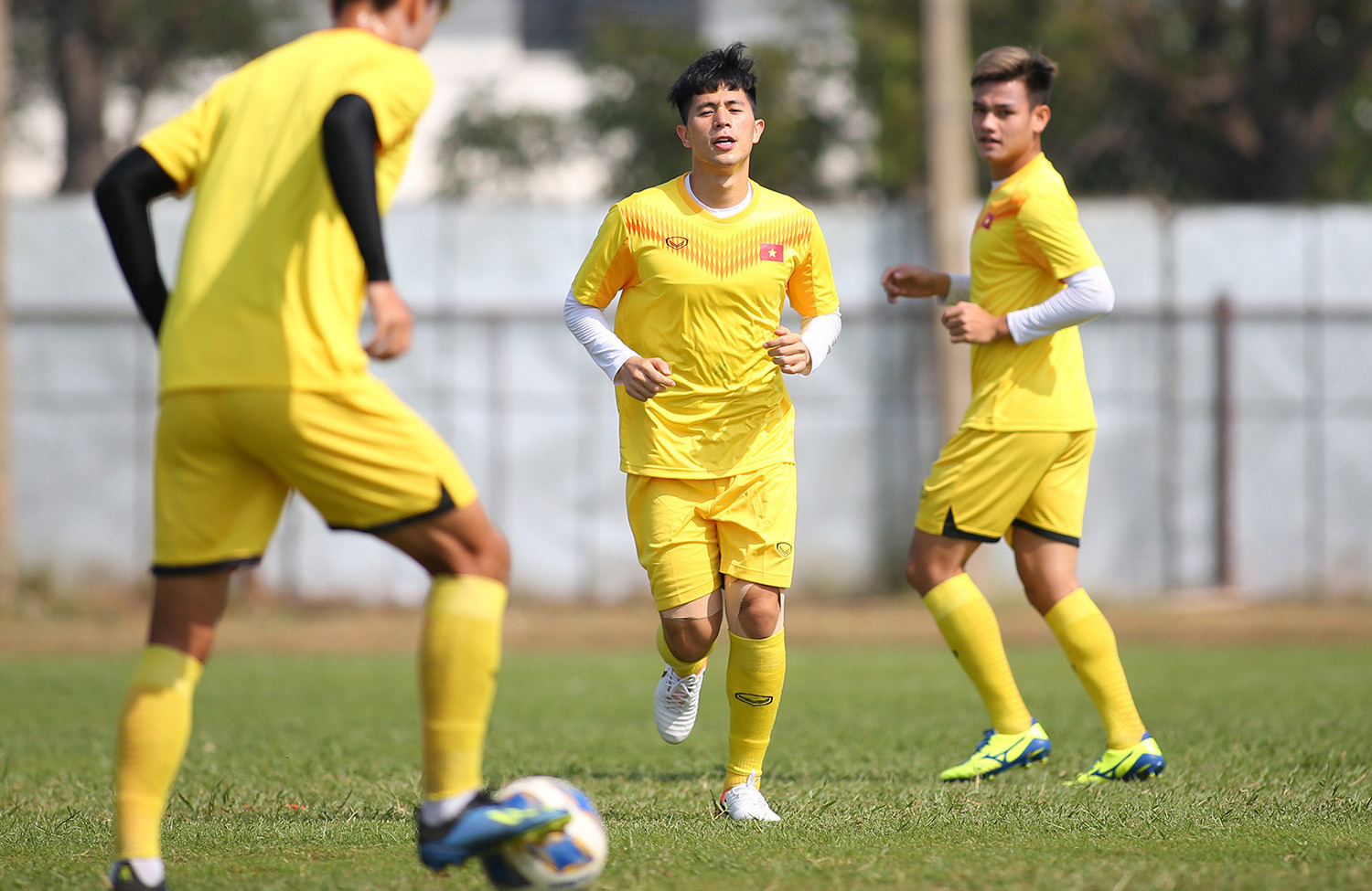 Sự trở lại của Đình Trọng và Tấn Tài sẽ giúp U23 Việt Nam nhập cuộc tốt hơn. Ảnh: Hải Hoàng