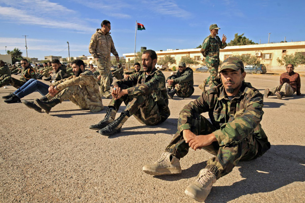 Các chiến binh trung thành với Haftar tại thành phố Benghazi ở miền Đông Libya hồi tháng 12/2019. Ảnh: AFP