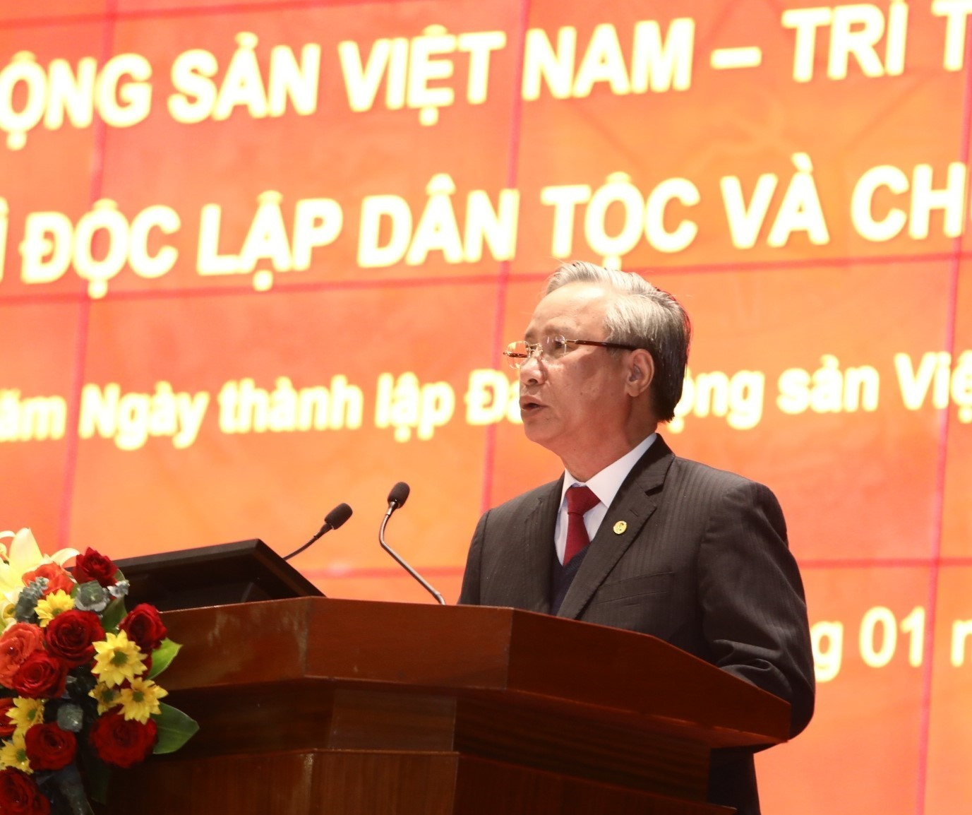 Đồng chí Trần Quốc Vượng - Ủy viên Bộ Chính trị, Thường trực Ban Bí thư phát biểu chỉ đạo tại hội nghị. Ảnh: TTXVN