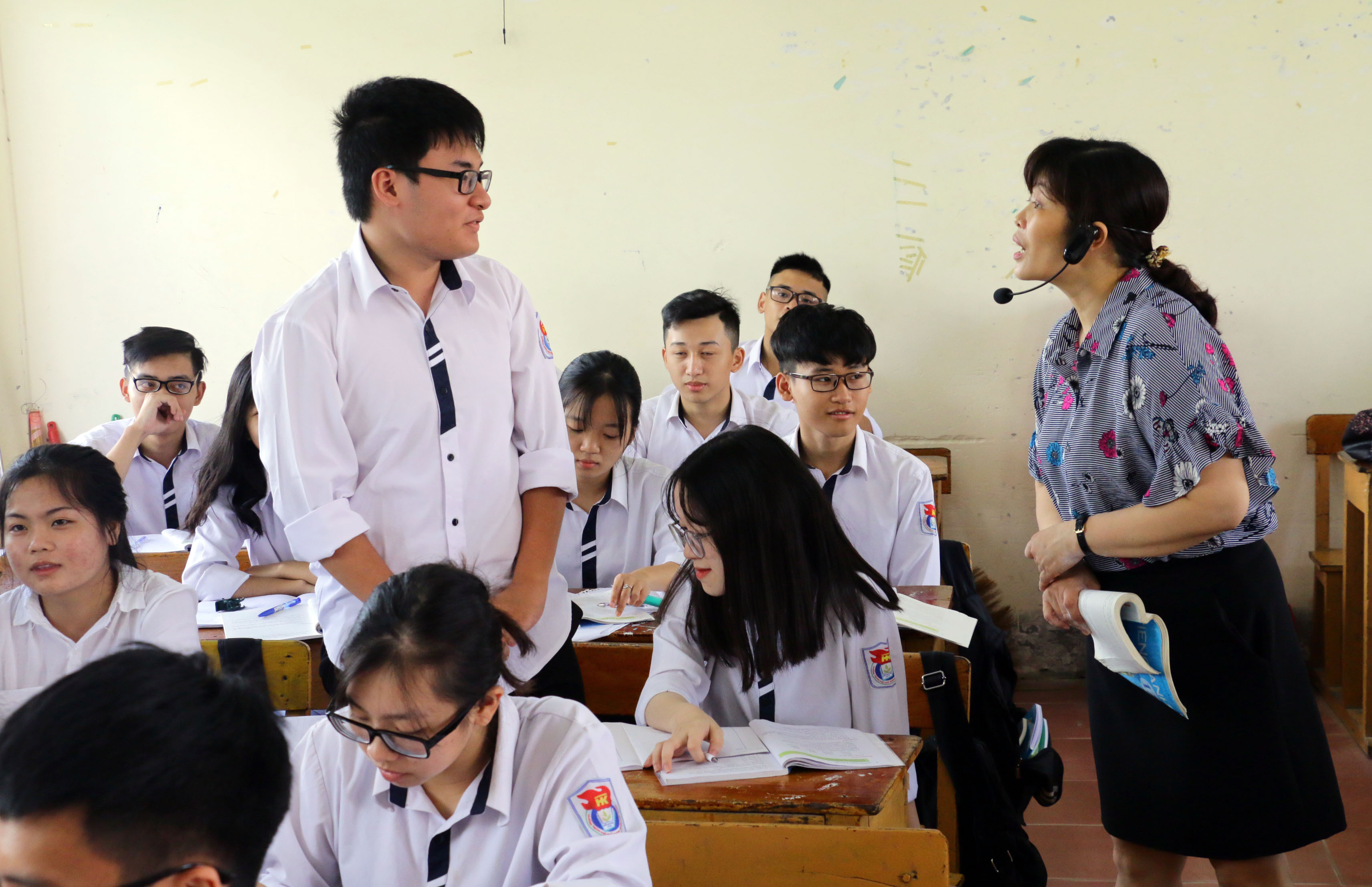 Một giờ học của học sinh Trường THPT Huỳnh Thúc Kháng. Ảnh: Mỹ Hà