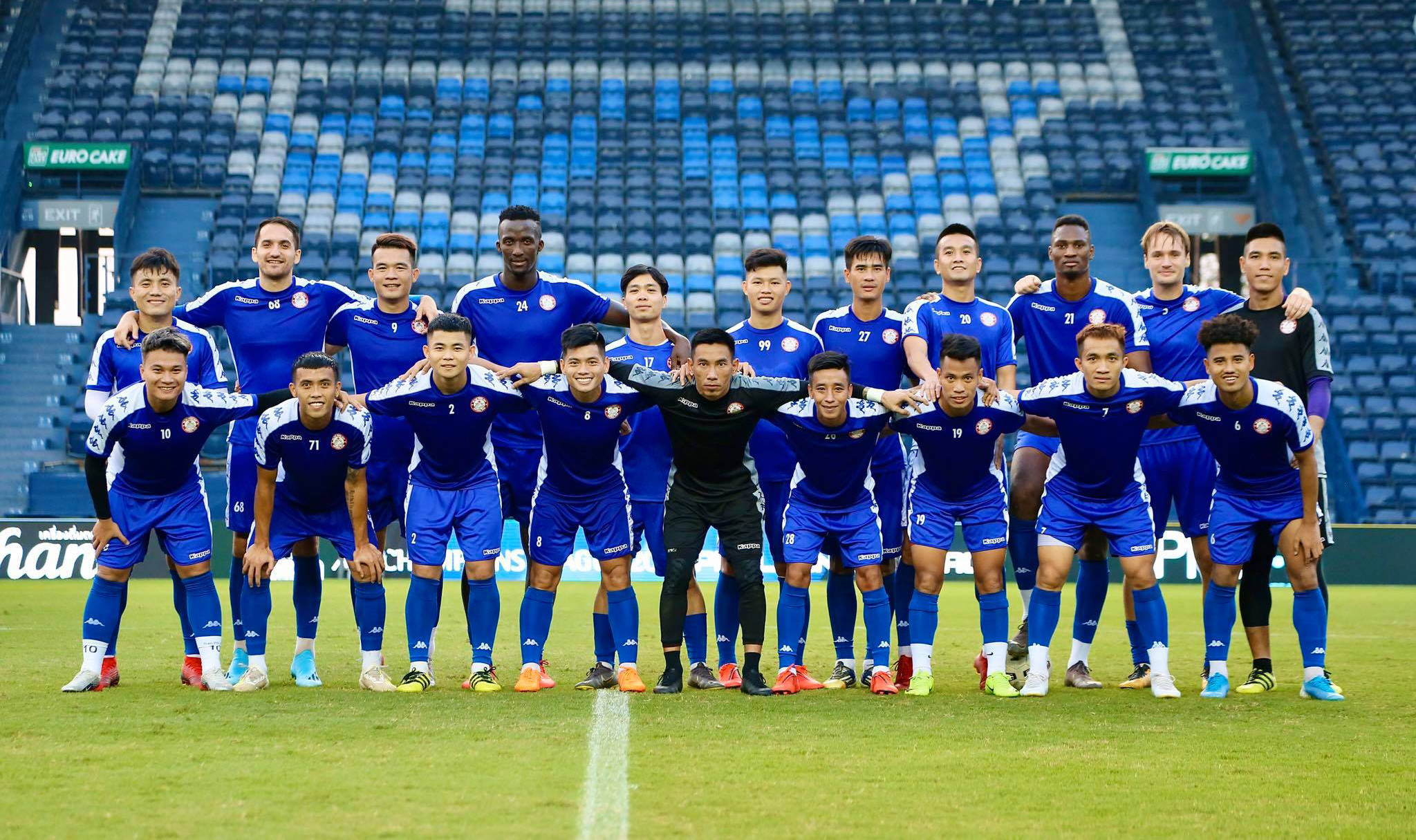 Các cầu thủ CLB TP Hồ Chí Minh sẵn sàng cho trận đấu gặp Buriram United. Ảnh: CLB