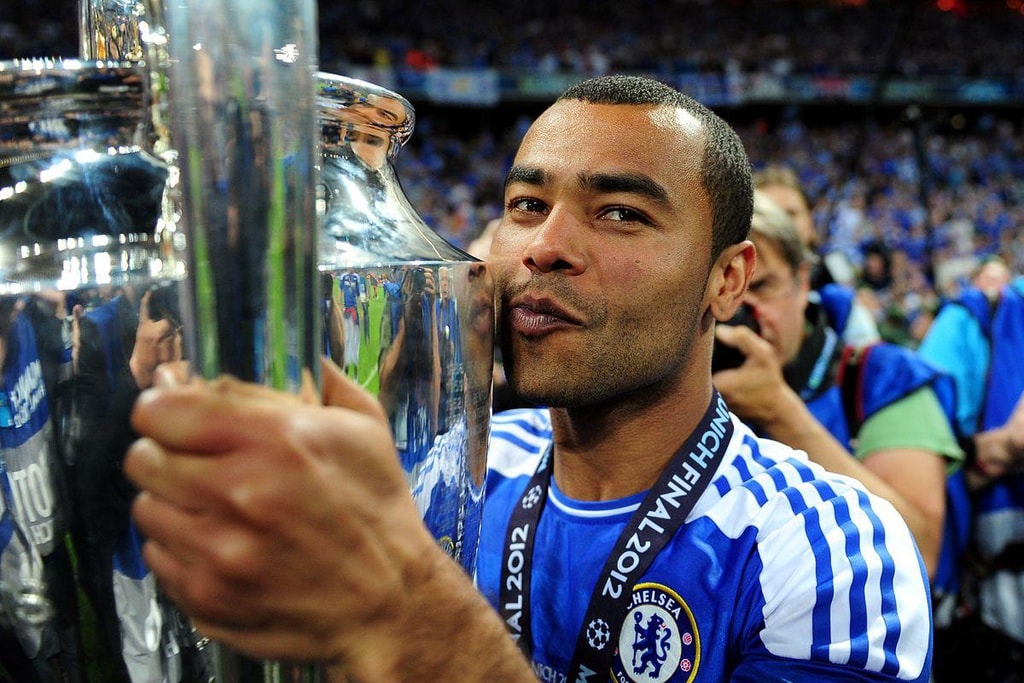 Đội bóng cuối cùng trong sự nghiệp của Ashley Cole là Derby County, nơi anh làm học trò của đồng đội cũ Frank Lampard. Tháng 8/2019, cựu sao Chelsea thông báo giải nghệ và tuyên bố sẽ theo nghiệp cầm quân. Ảnh: Getty