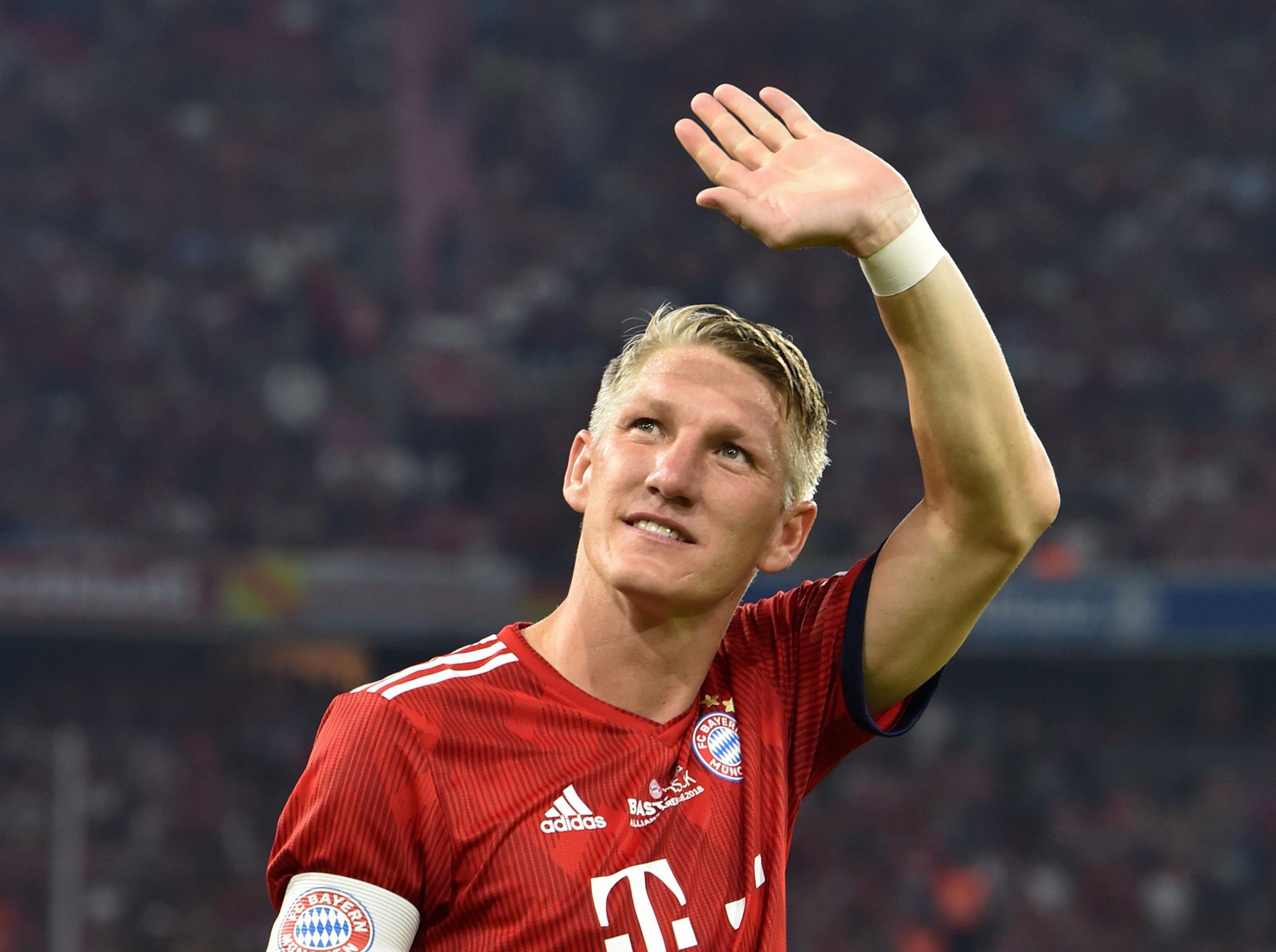 Manchester United là đội bóng lớn cuối cùng trong sự nghiệp của Bastian Schweinsteiger. Huyền thoại người Đức chuyển sang MLS 