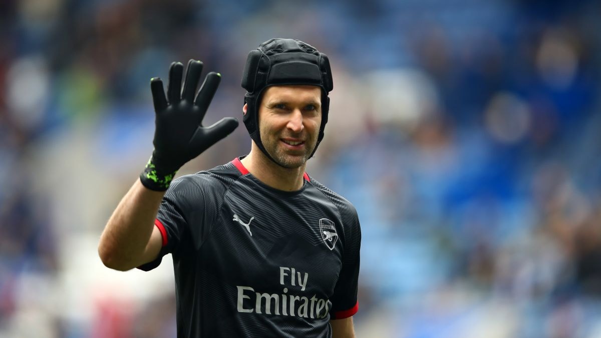 Ngay sau trận thua trước chính Chelsea ở chung kết Europa League 2019, Petr Cech quyết định treo găng. Anh trở về sân Stamford Bridge để sát cánh cùng Frank Lampard, đồng thời nắm giữ vị trí Cố vấn chuyên môn và kĩ thuật