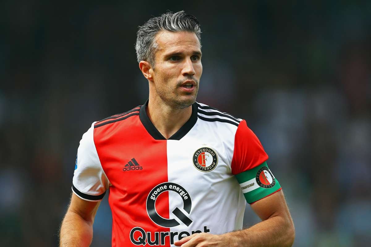  Tiền đạo Robin Van Persie sau khi treo giày đã trở thành bình luận viên của BT Sport. Khi còn thi đấu, anh được mệnh danh là 