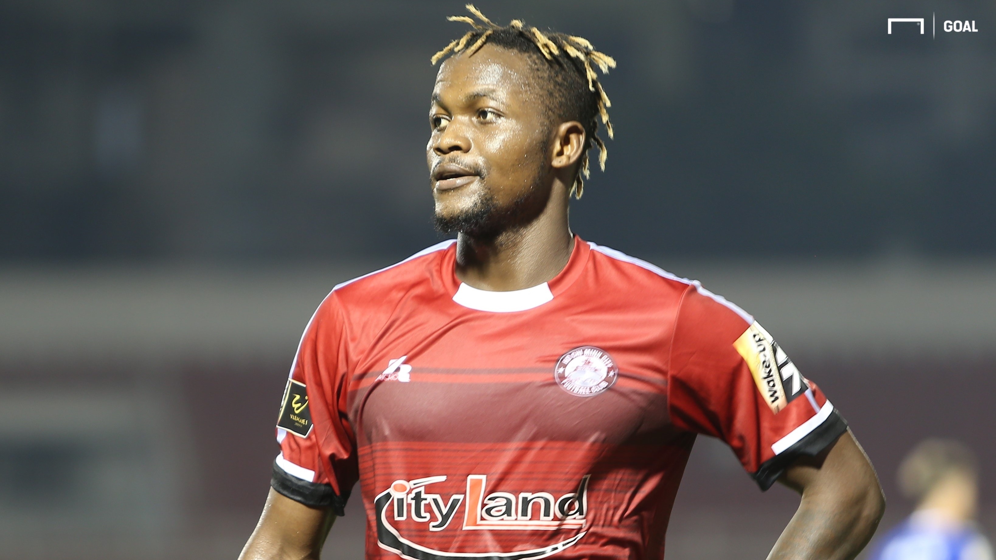 Ngoại binh Victor Mansaray đang thử việc tại SLNA. Ảnh: Goal