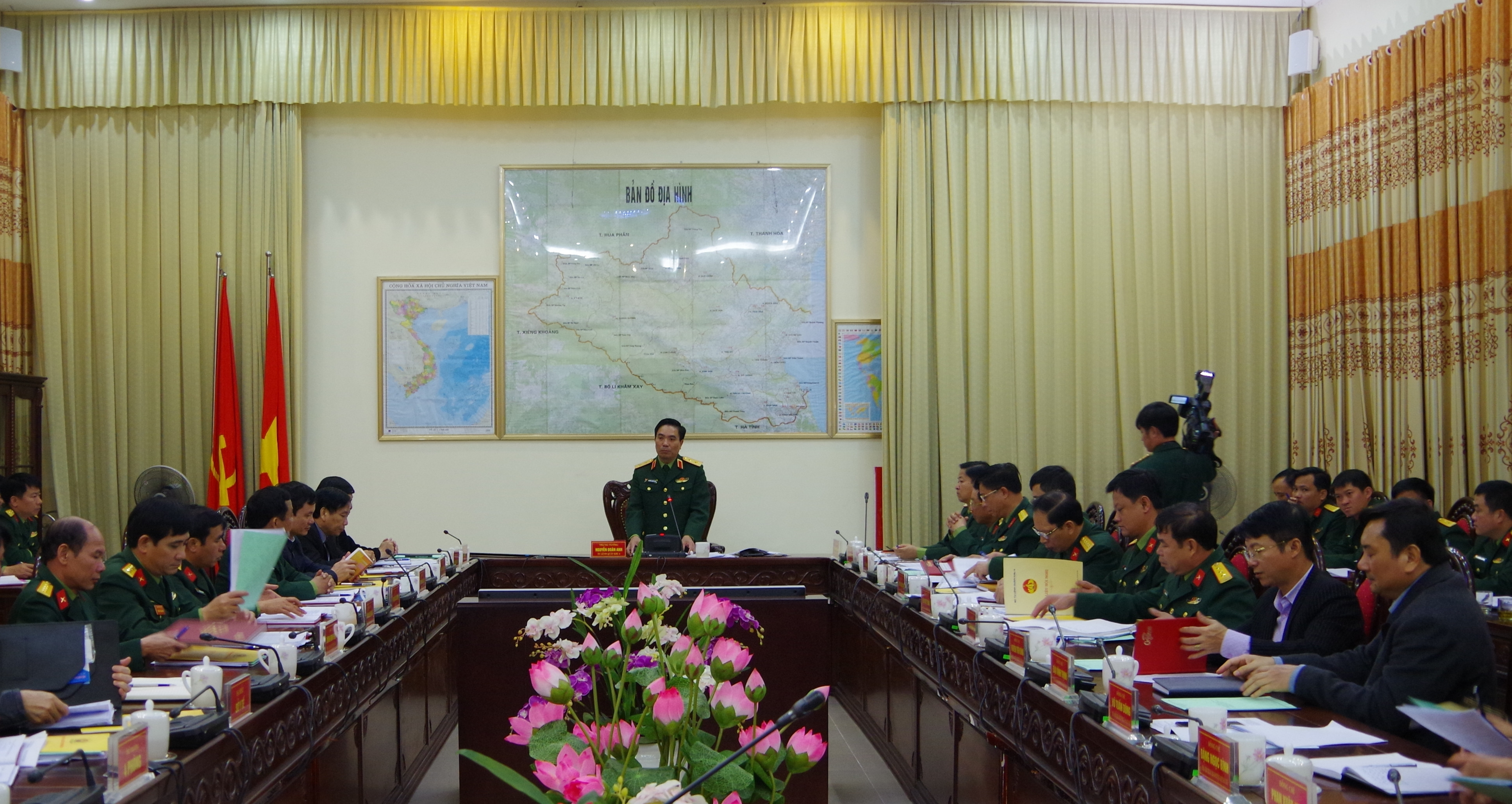 Trung tướng Nguyễn Doãn Anh, Tư lệnh Quân khu 4 kết luận buổi làm việc