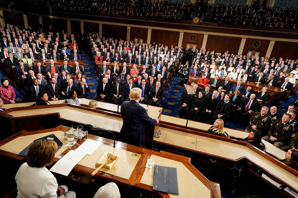 Tổng thống Mỹ Donald Trump đọc thông điệp liên bang trước Quốc hội Mỹ. Ảnh: Reuters