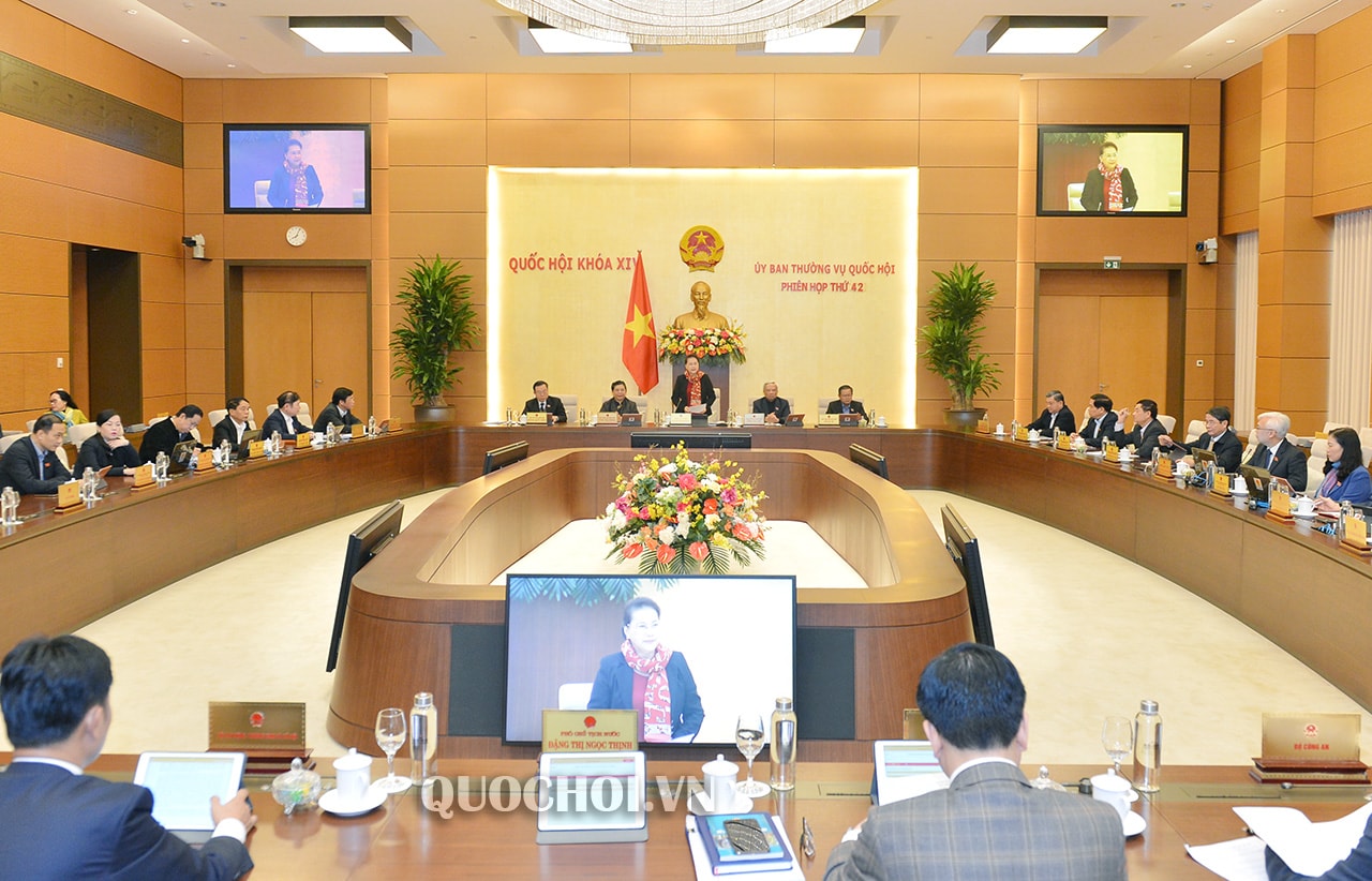 Ủy ban Thường vụ Quốc hội khai mạc phiên họp thứ 42