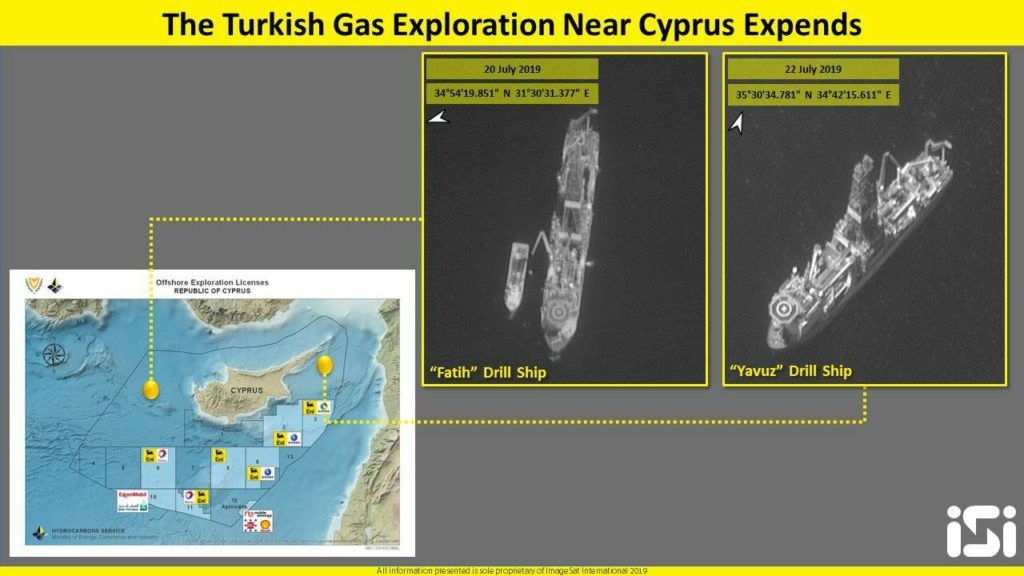 Thổ Nhĩ Kỳ bất chấp, cậy mạnh đưa các giàn khoan bảo vệ bằng hải quân vào EEZ của Síp. Ảnh: Internet