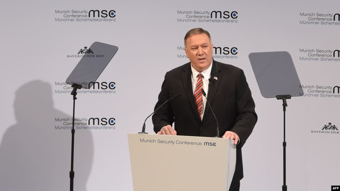 Ngoại trưởng Mỹ Mike Pompeo phát biểu tại Hội nghị An ninh Munich, bác bỏ quan ngại của các quốc gia phương Tây rằng Mỹ đang rút dần vai trò trên trường quốc tế. Ảnh: AFP