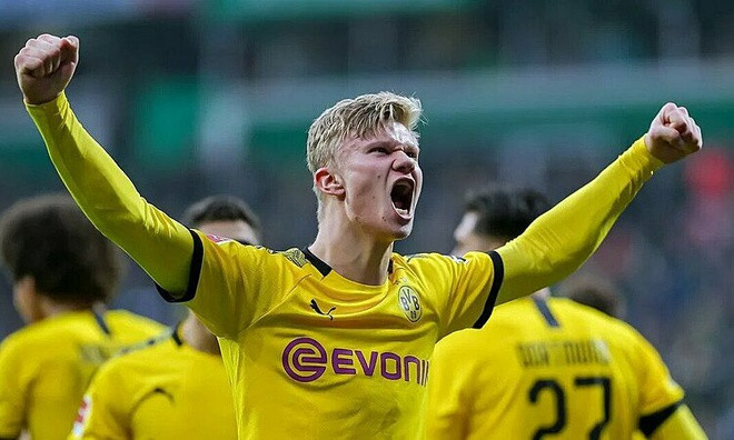 Haaland tiếp tục công phá những kỷ lục ghi bàn trong màu áo Dortmund. Ảnh: Getty.