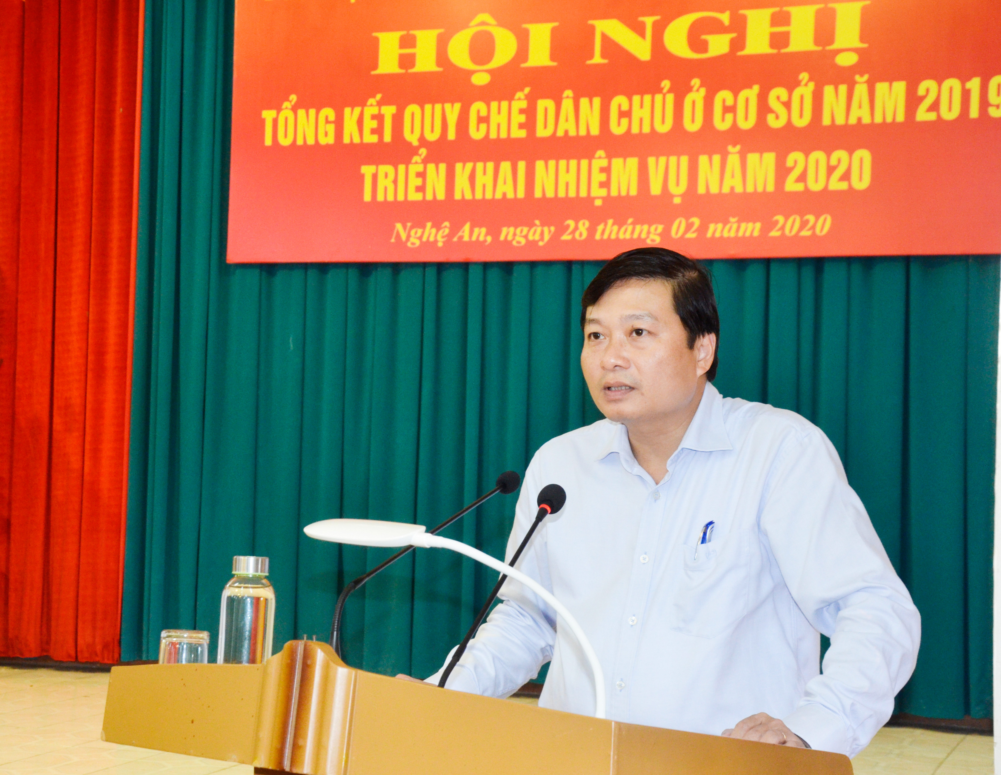 Phó Chủ tịch UBND tỉnh Lê Hồng Vinh phát biểu chỉ đạo hội nghị. Ảnh: Thanh Lê