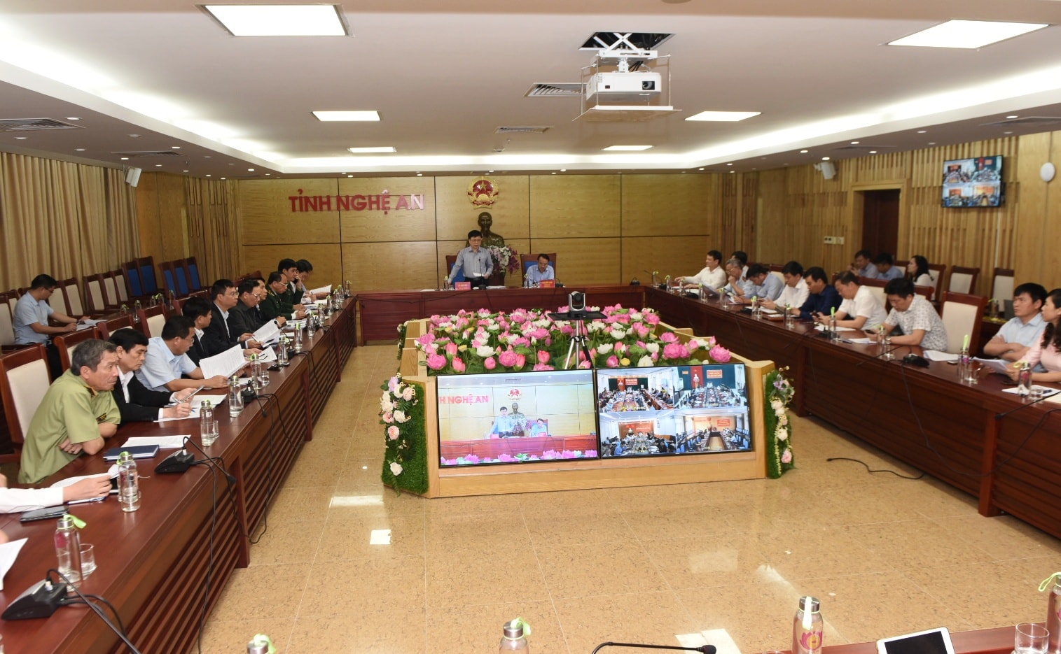 Quang cảnh hội nghị. Ảnh: Tiến Hùng