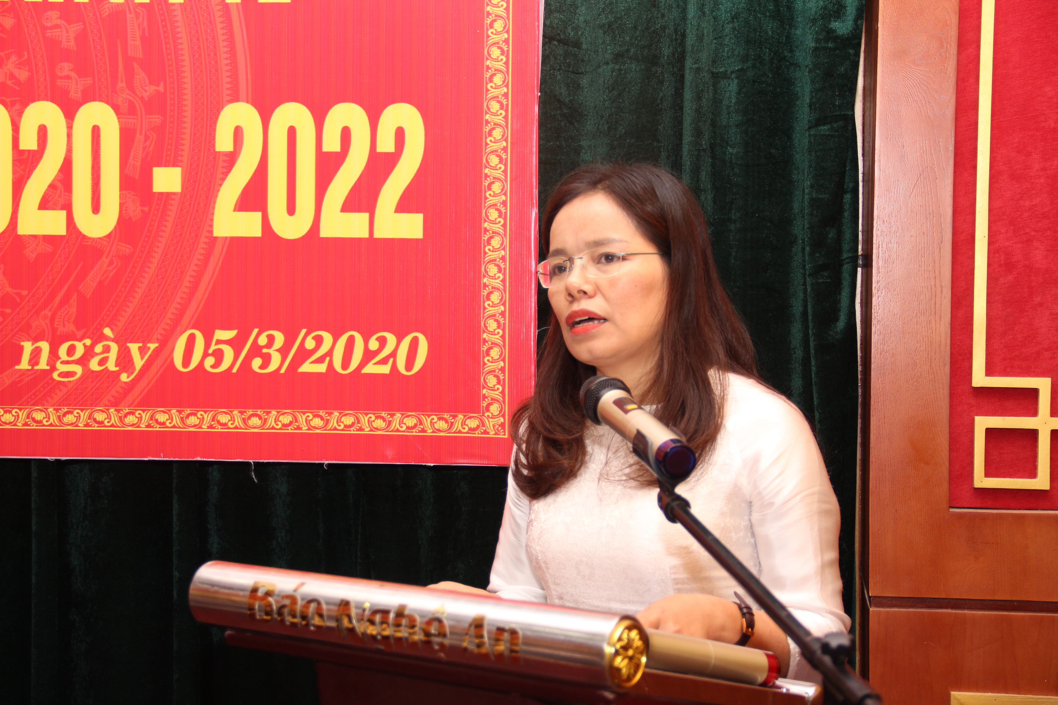 Phó trưởng Phòng Kinh tế Nguyễn thị Thu Huyền phát biểu tại đại hội. Ảnh: Hoài Thu