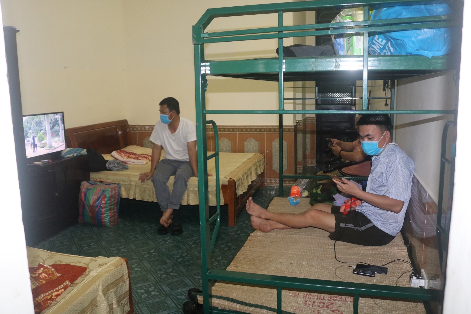  Đến 1h30 phút ngày 21/3, công tác tiếp nhận hoàn thành.