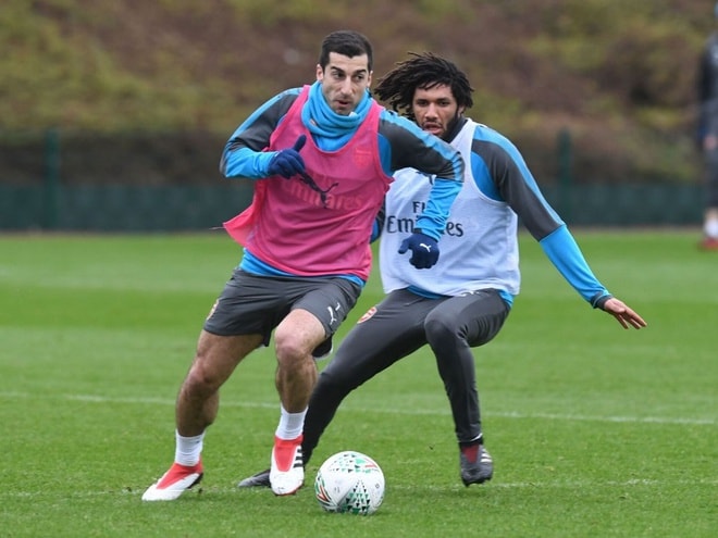 Mkhitaryan cùng Elneny là 2 cái tên cần thanh lý gấp của Arsenal trong mùa hè này. Ảnh: Getty Images.