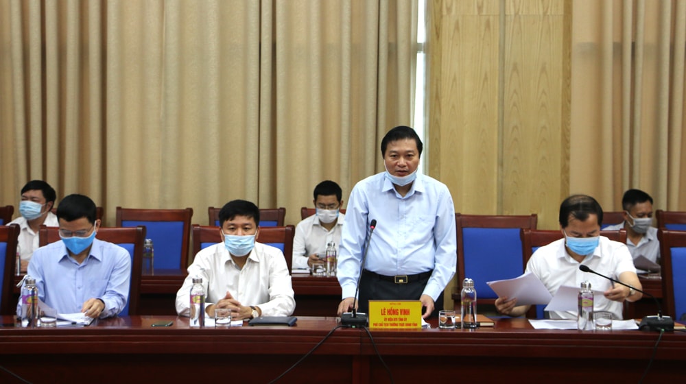 Đồng chí Lê Hồng Vinh - Phó Chủ tịch Thường trực UBND tỉnh chủ trì làm việc với Bộ Giao thông Vận tải về đẩy nhanh tiến độ dự án cao tốc Bắc Nam.