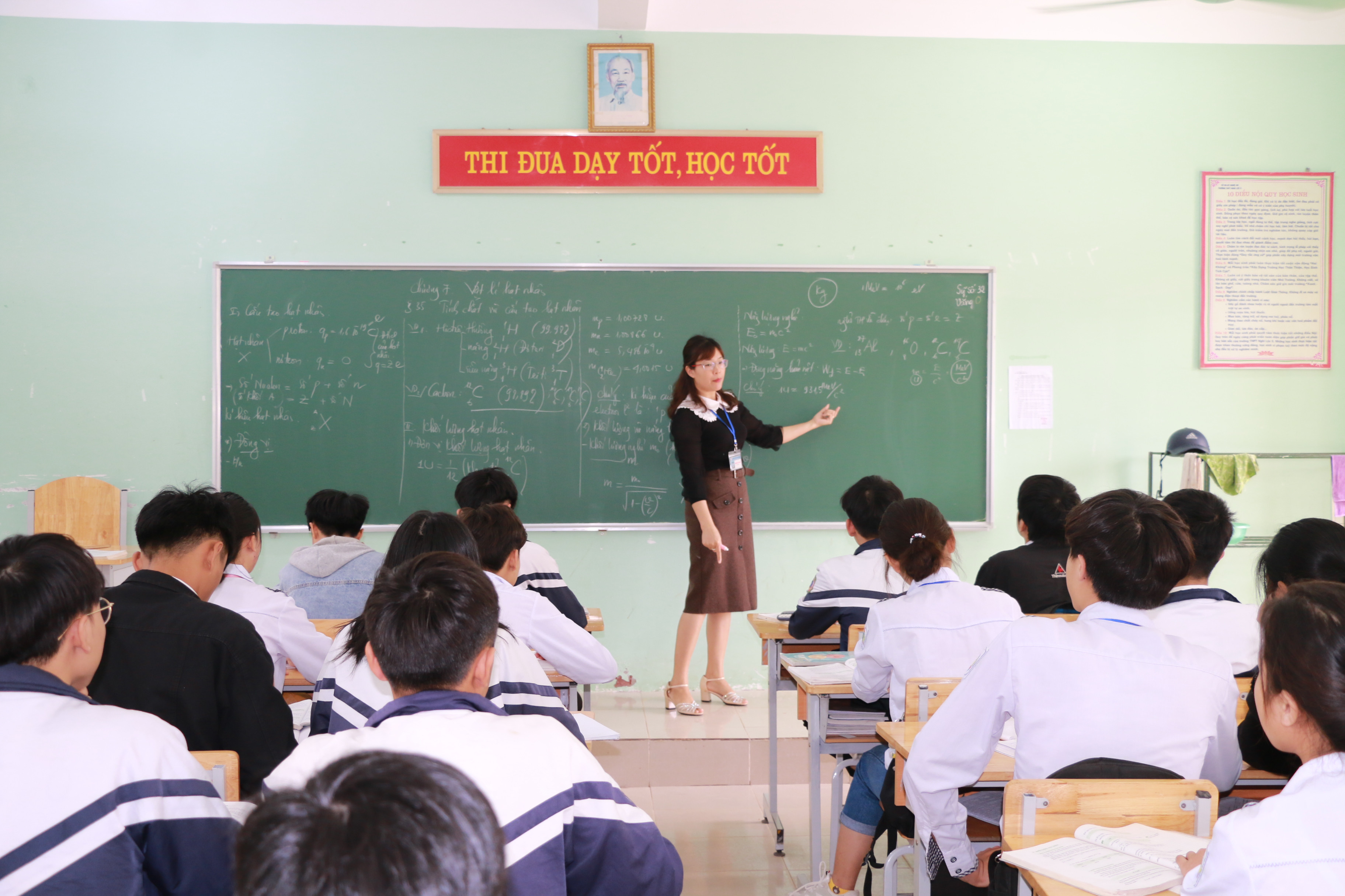 Tiết học của học sinh Trường THPT Nghi Lộc 5. Ảnh: Mỹ Hà