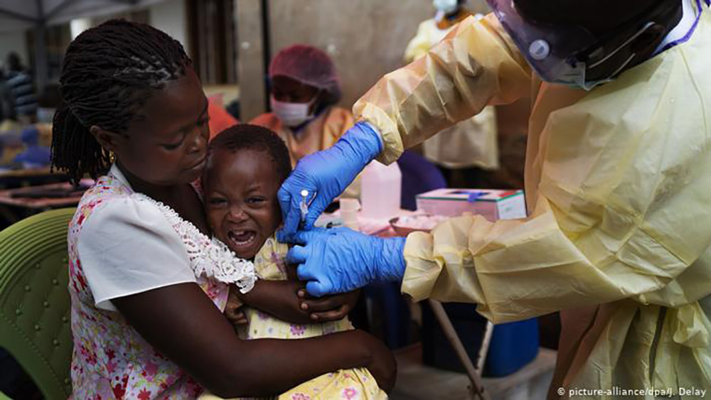 Hệ thống y tế yếu kém của các nước châu Phi là điều thúc đẩy ông Tedros theo đuổi “bảo hiểm y tế toàn cầu”. Ảnh: DW