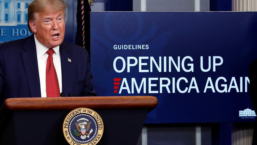 Tổng thống Trump chính thức công bố kế hoạch mở cửa trở lại nền kinh tế. Ảnh: Fox Business