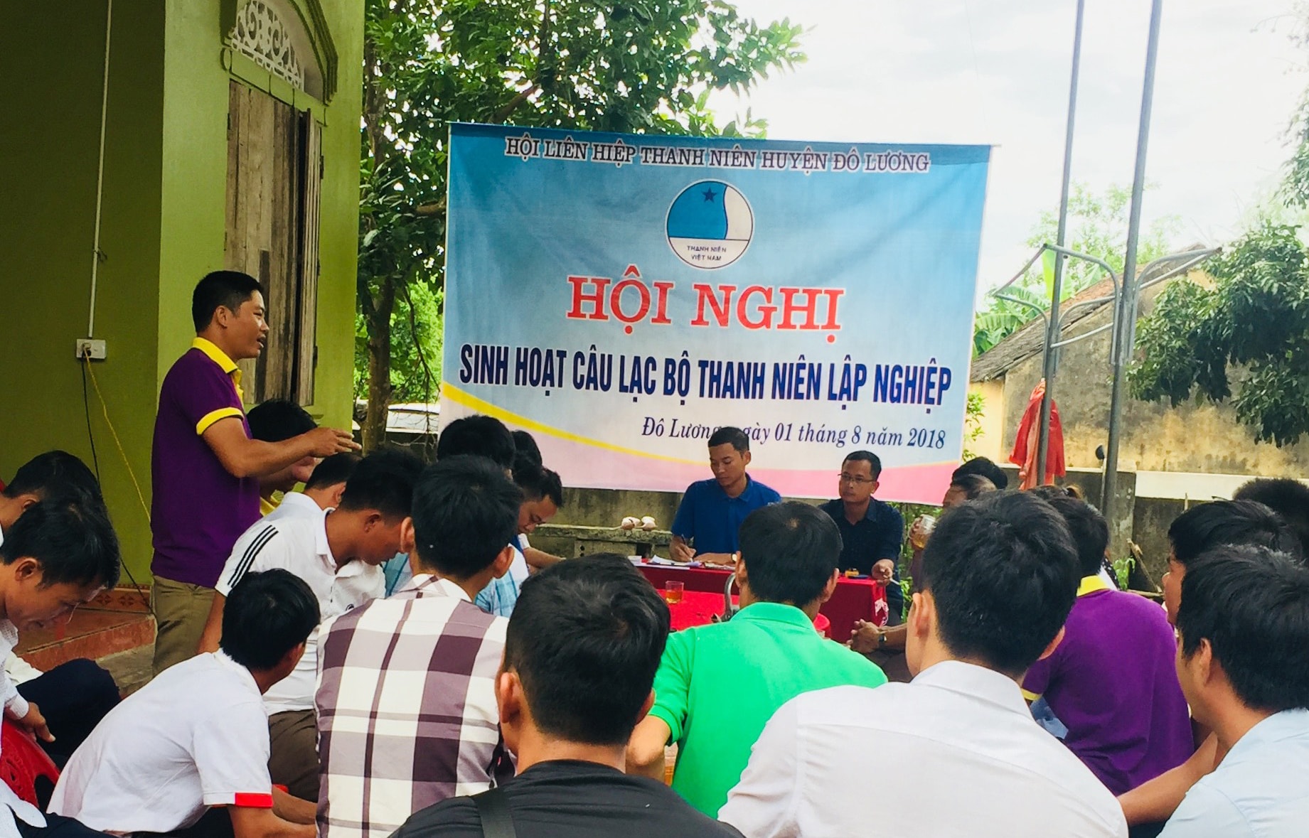 Câu lạc bộ Thanh niên lập thân lập nghiệp thời gian qua là nơi giúp đoàn viên, thanh niên chia sẻ kinh nghiệm trong làm ăn, sản xuất để cùng nhau chèo lái mô hình kinh tế qua đại dịch. Ảnh: T.Q